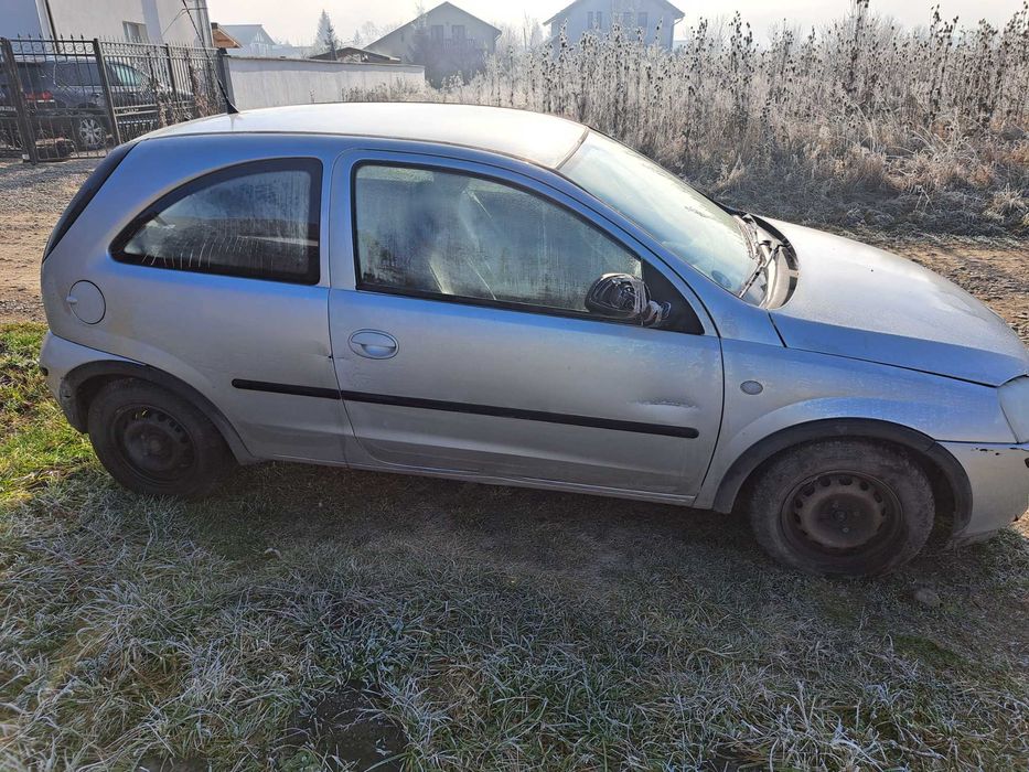 Opel corsa 1.2 benzina