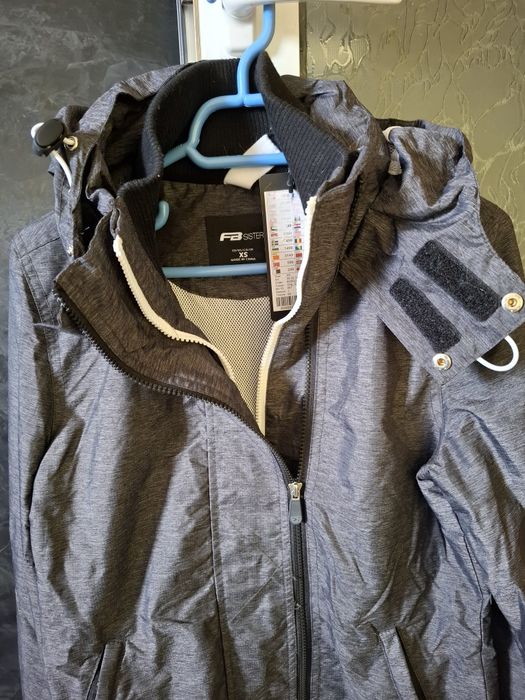 Greacă FB sister+Geacă Bershka noi
