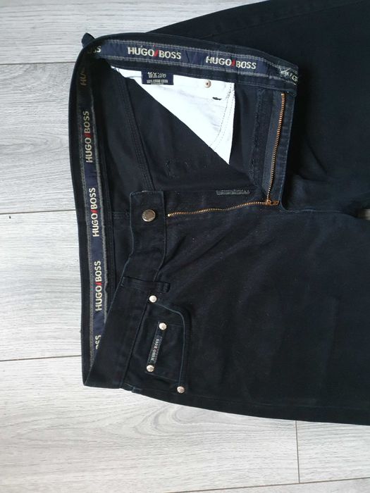 Blugi HUGO BOSS Select (Made in Italy) - Marime W36 L34 (Talie 92 cm)