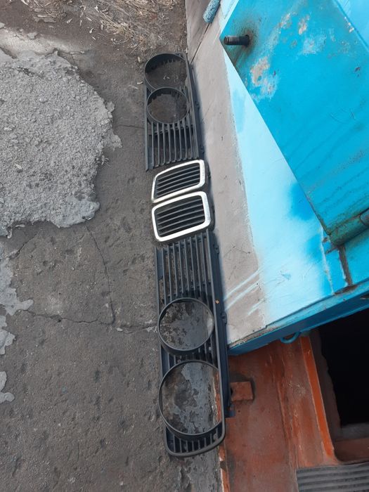 Продам решётку радиатора