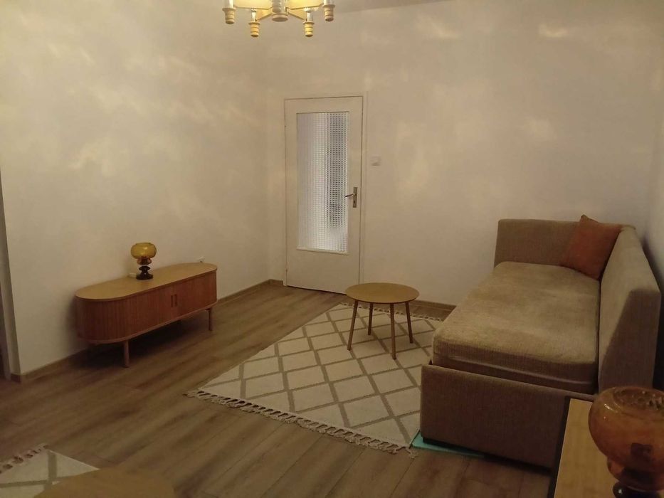 Дава се под наем Многостаен апартамент в Пловдив, Тракия - 70 кв.м за 448.8 € - Снимка #1