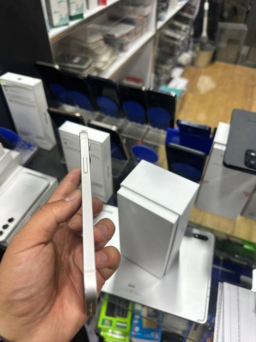 Iphone 12 Apple.