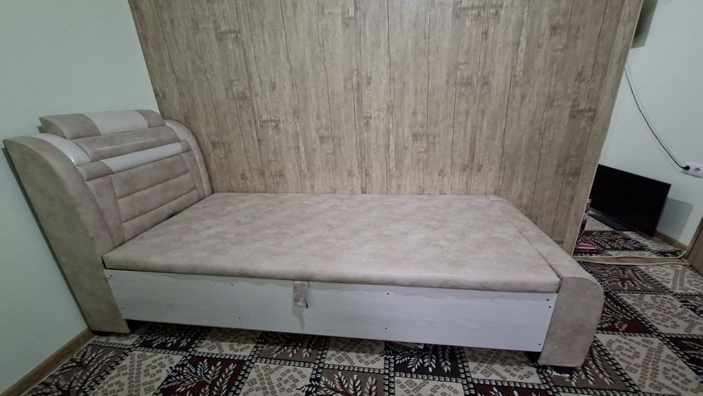 Yangi 2 ta panda divan srochno sotiladi