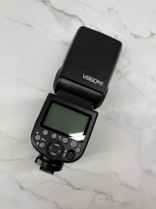 Fujifilm XH-2 + обектив 16-80 mm + външна светкавица + раница