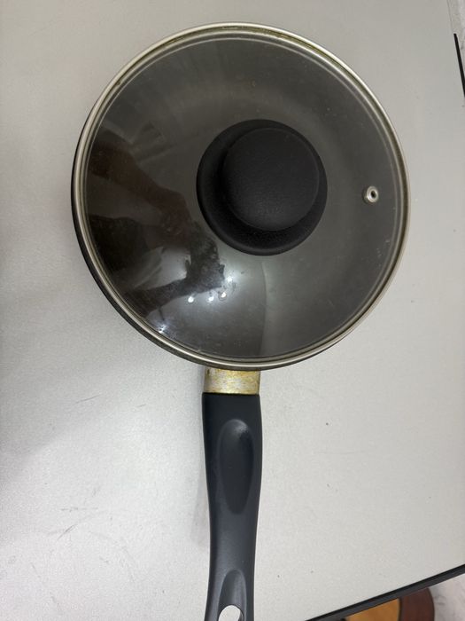 Сковородка бу. Контейнеры