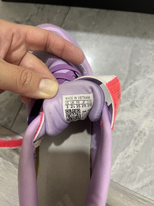 Adidas кроссовки 34-35 размер