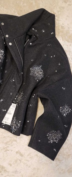 Palton Zara brodat cu margele si paiete, Marimea L cu eticheta