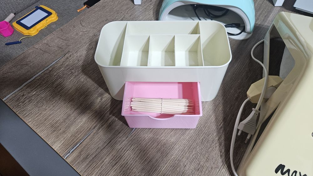 Продам всё для маникюра