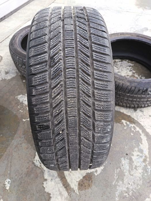 Гуми  Зимни 225/45 18
