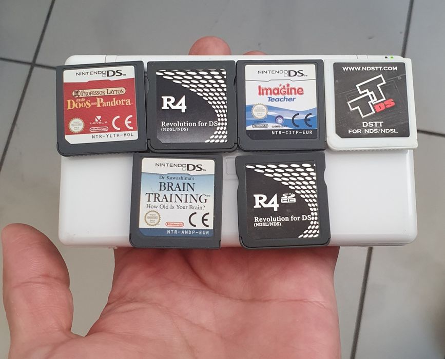 Nintendo DS lite