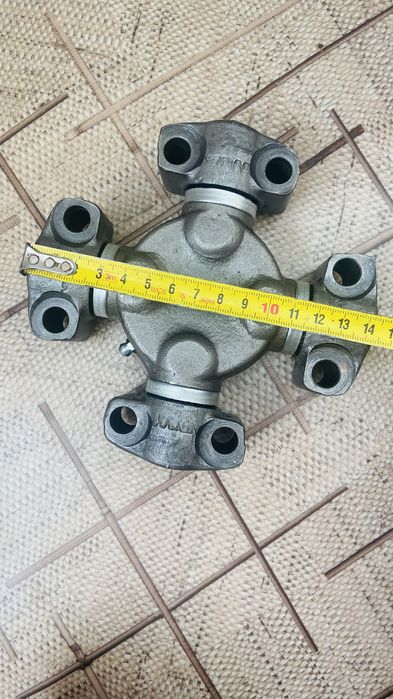 Крестовина карданного вала для погрузчика