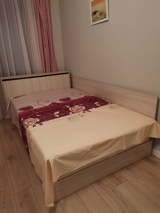 Легло 120/190 с  кокосов матрак и място за съхранение + ракла