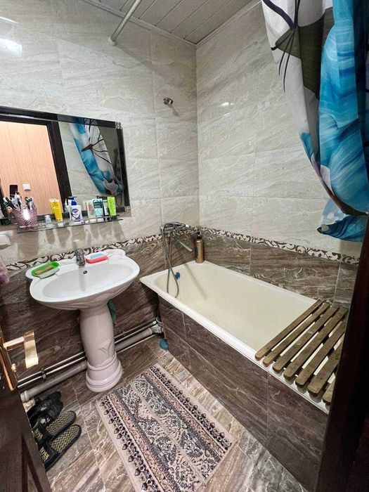 Продаётся Квартира на Юнус абад 15кв  4 комната