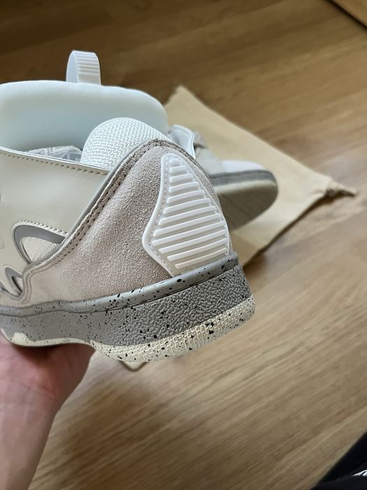 lanvin curb.