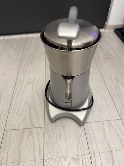 Storcator profesional Citrice cu manerMetro Profesional 230/980PRM