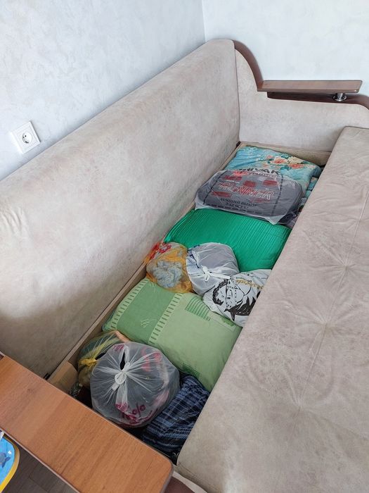 Продам 2 дивана в ОТС