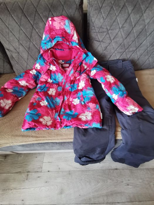 Продам зимний костюм на девочку