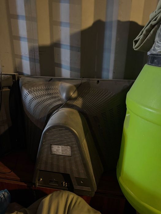 Продам старые телевизоры!