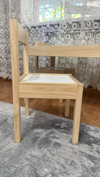 Продам детский столик IKEA