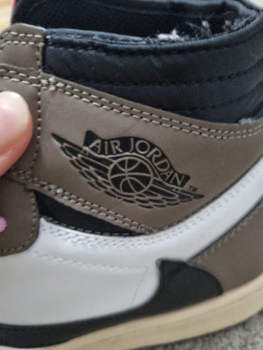 Jordan 1 high mocha travis scott