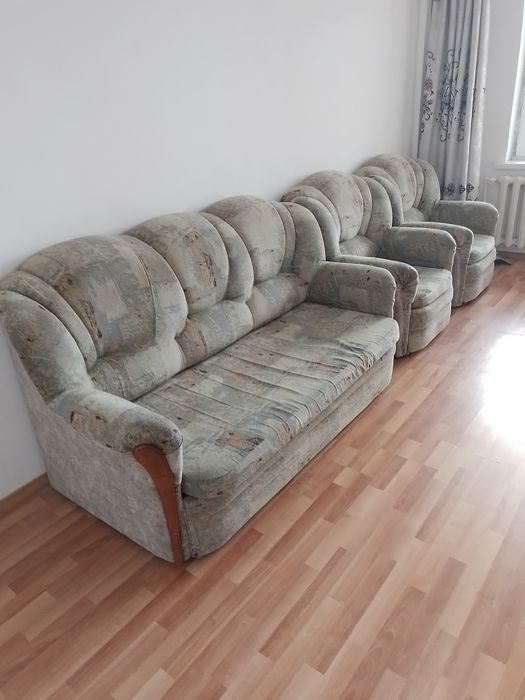 Продам диван и 2 кресла