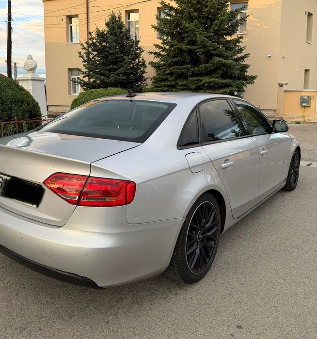 Vând mașină Audi A4 B8, în stare perfectă de funcționare