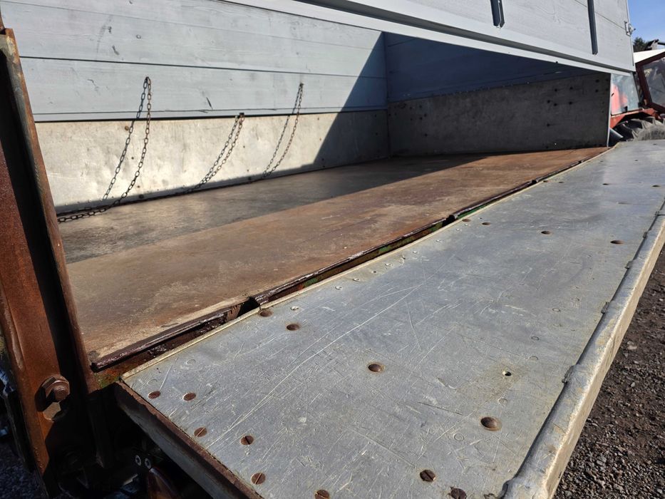 Remorcă basculabilă 12 tone după tractor