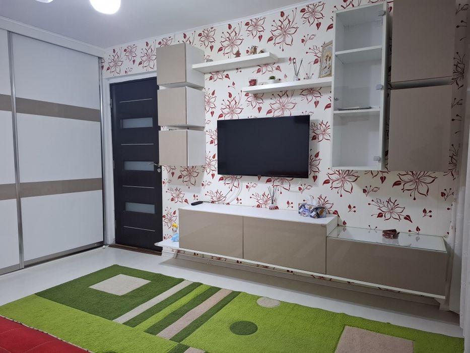 Inchiriez apartament 2 camere  zona Lujerului