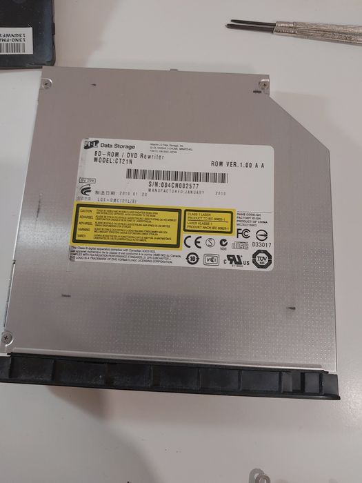 Vând piese asus , acer .