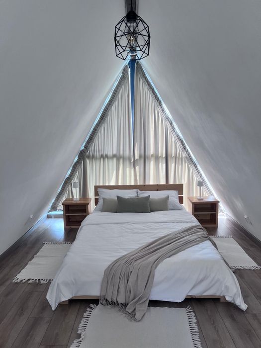 3 CABANE A-FRAME DE INCHIRIAT /CAZARE 2-4 persoane / cabana, ciubar cu ...
