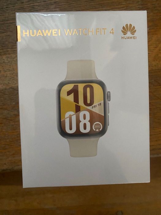 Смарт часовник HUAWEI WATCH FIT 4