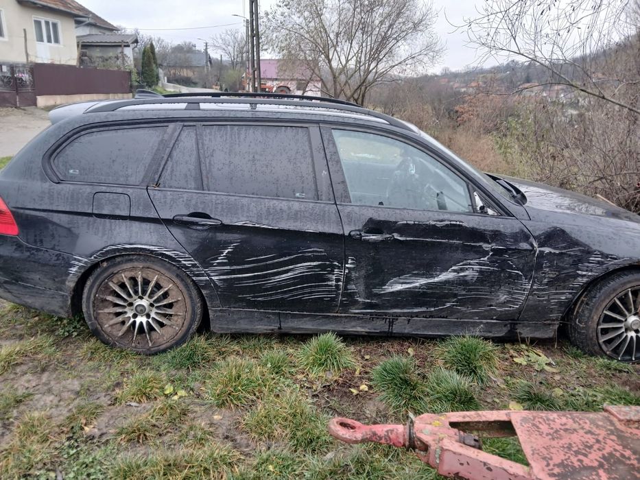 Vând Bmw E91 avariat