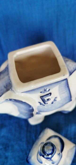 Для чая. Слон. Фаянс. Гжель.