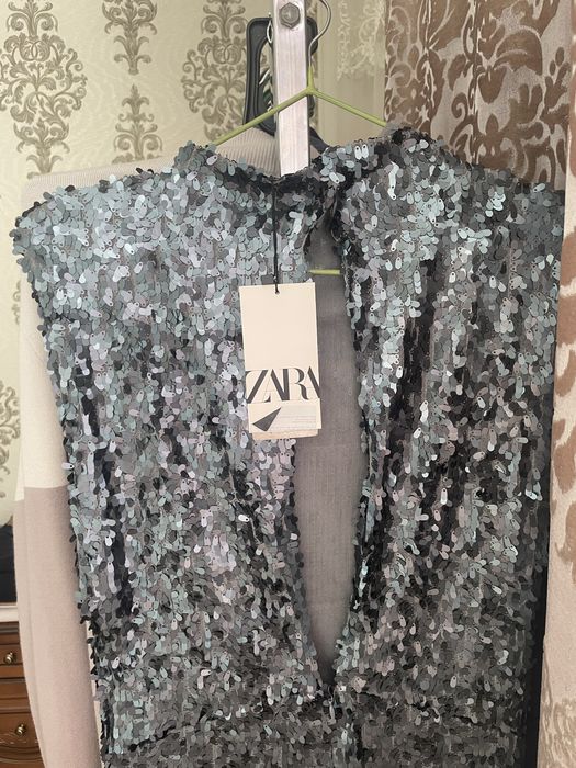 Платье вечернее с пайетками