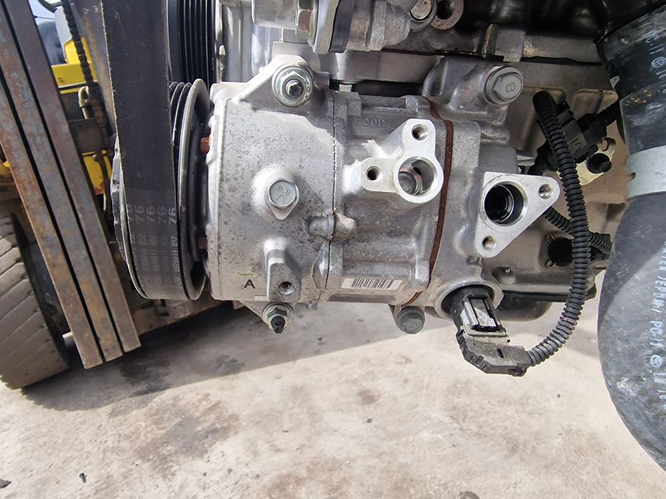 Compresor ac clima    F M20A 2.0 benzina toyota rav 4 2019