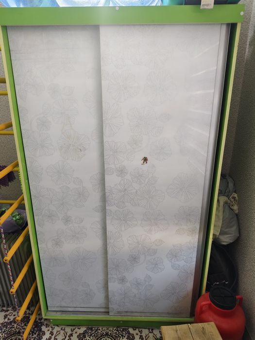 Продам детский шкаф состояние хорошее