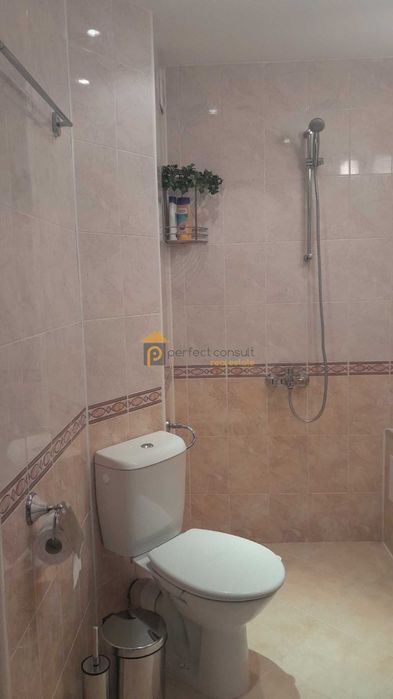 Дава се под наем Тристаен апартамент в Пловдив, Център - 80 кв.м за 550 € - Снимка #12