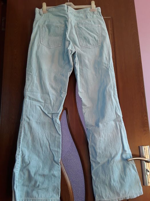 Vând Blugi Damă  H M  Mărimea 40