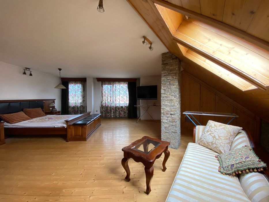 Продава се Многостаен апартамент в Разлог - 222 кв.м за 811 €/кв.м - Снимка #10