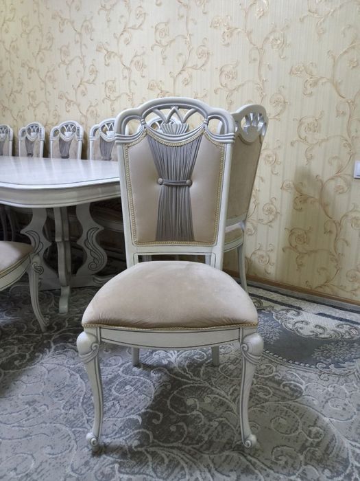 Комплект стол стул сотилади!