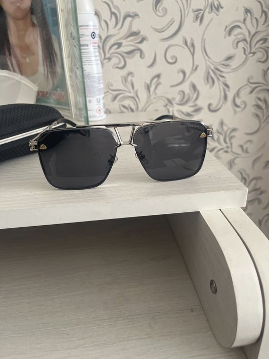 Продаю очки майбах