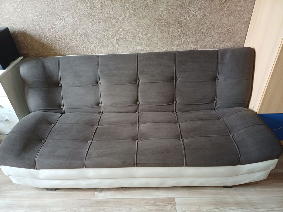 Продам диван недорого