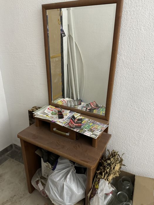 Продам мебель с зеркалом
