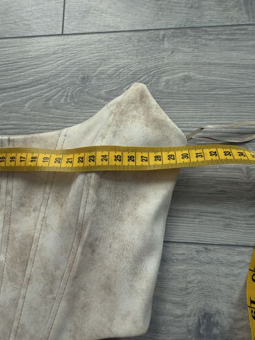 Къси топове/потници/ на Zara, Bershka, H&M