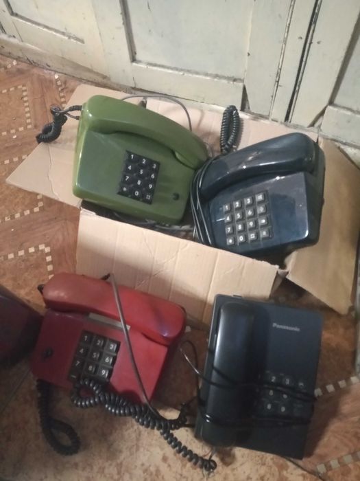 Стари  телефони  пишеща машина