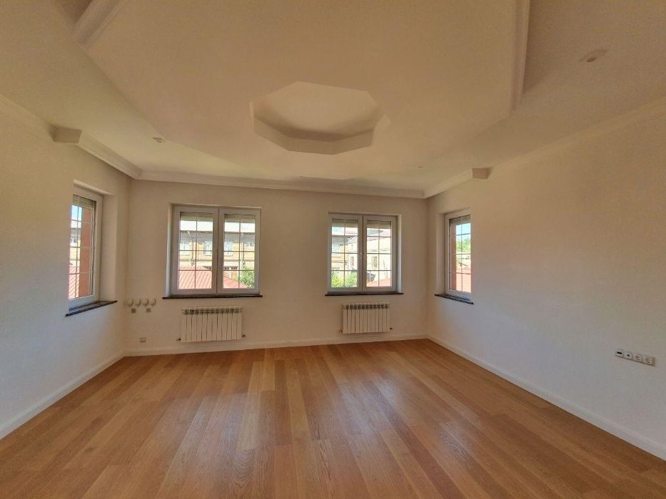 Отличный дом высшего класса 750 квадратов на Центре Луначарского