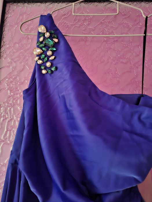 Продава се от колекцията