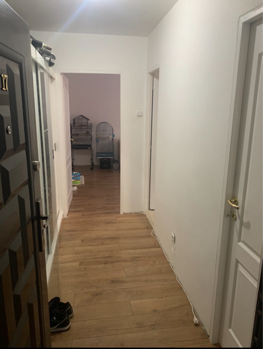 Garsonieră renovată complet Sector 4 – Aleea Dolina – parter inalt , bloc anvelopat 4 etaje