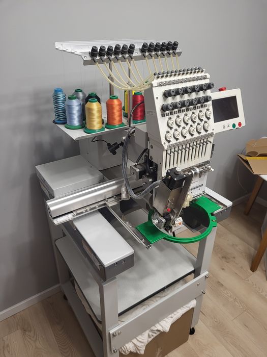 Mașină de brodat profesională Sewtech ST1201 – 12 ace + accesorii comp