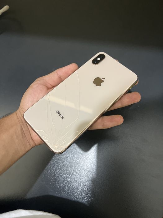 iPhone xs max 256gb yomkost 68 ochilmagan